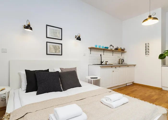 Apartment With Balcony - Rzeszowska 4 Street